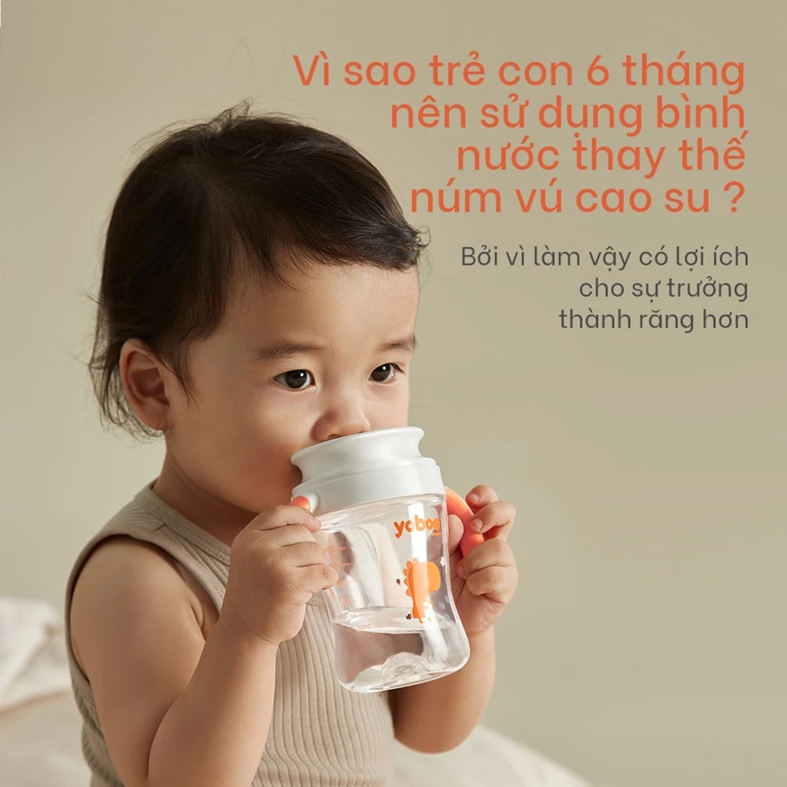 Bình tập uống Yoboo YB-0034 cho bé 6 tháng