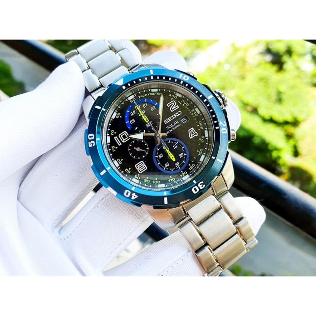 ng H Seiko Nam SSC637 Jimmie Johnson Chronograph Solar Powered