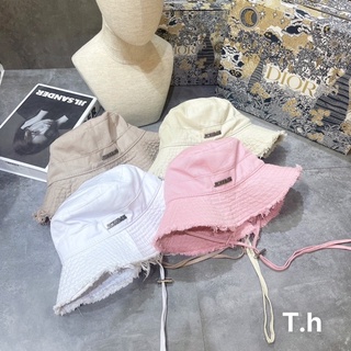 Mũ Jacquemus siêu hot về sẵn
