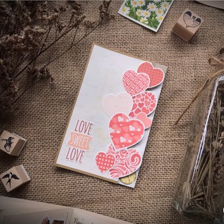 Thiệp Valentine Handmade Lãng Mạn: Tình yêu là sự trao đổi và chia sẻ. Hãy tưởng tượng người thân yêu của bạn đang giữ trên tay một chiếc thiệp Valentine handmade lãng mạn, với những lời chúc tình yêu ngọt ngào và chân thành. Hãy để chính tình yêu của bạn trở thành nguồn cảm hứng cho bức thiệp mới nhất của mình.