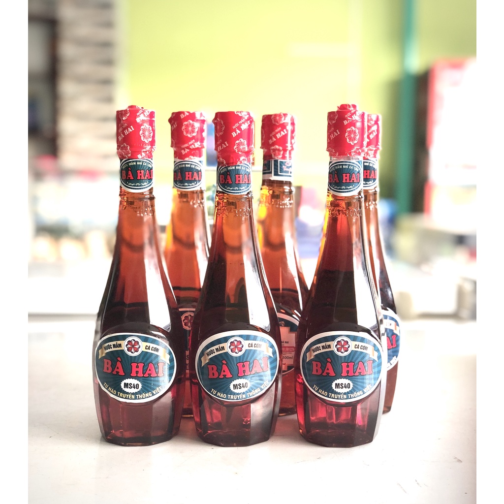 Thùng Chai Nhựa Nước Mắm Nhĩ Cá Cơm Bà Hai MS40 (6 x 500ml)