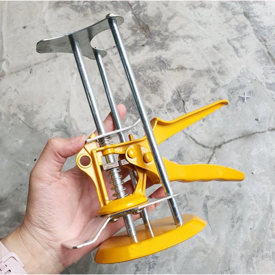 Kích kê gạch ốp tường bóp tay - Con đội gạch ốp tường 3 trụ