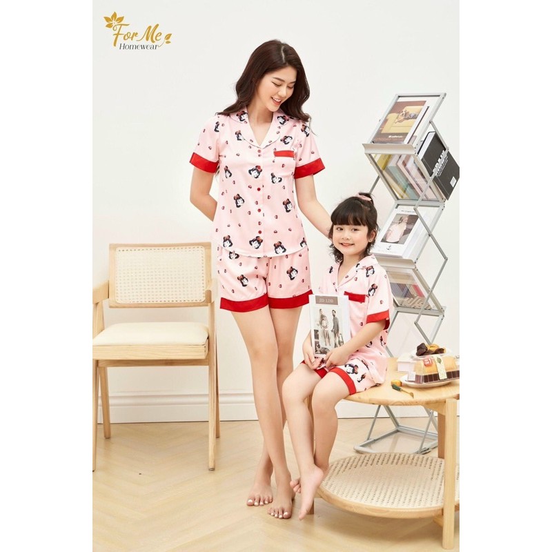 Bộ đồ ngủ ,Pyzama set mẹ con quần đùi họa tiết Công Chúa chất liệu lụa giấy cao cấp Luxury