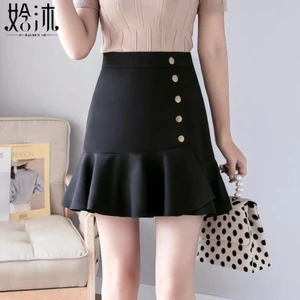 chân váy chữ A đuôi cá phối cúc cực xinh