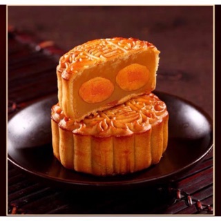 LV mooncake trong 2023  Bánh trung thu, Thủ công, Thiết kế