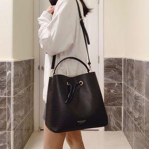 Tui eo cheo n Kate Spade New York da eva mau en size l n Kate Spade New York eva large bucket bag authentic Shopee Vi t Nam