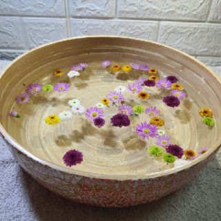 Chậu ngâm chân bằng tre dùng cho spa, tiệm nail. Kích thước rộng 30cm sâu 12cm.