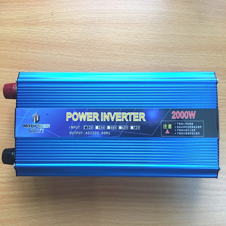 Kích điện 12v lên 220v MAXIPOWER 2000W thiết kế gọn nhẹ, an toàn khi sử dụng.