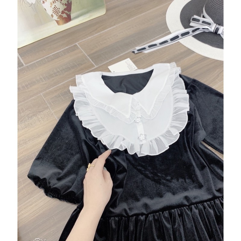 Váy nhung phối cổ von trắng