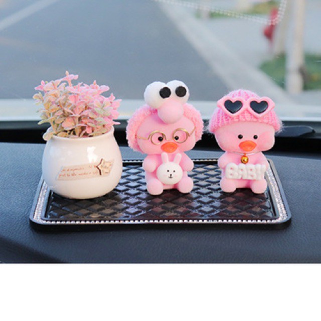 Decor búp bê trang trí taplo ô tô, hoặc để bàn làm việc có tặng kèm sáp thơm