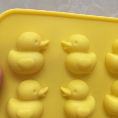 Khuôn Làm Bánh Quy / Sô Cô La / Đá / Kẹo Hình Chú Vịt Bằng Silicone 16 Ngăn DIY