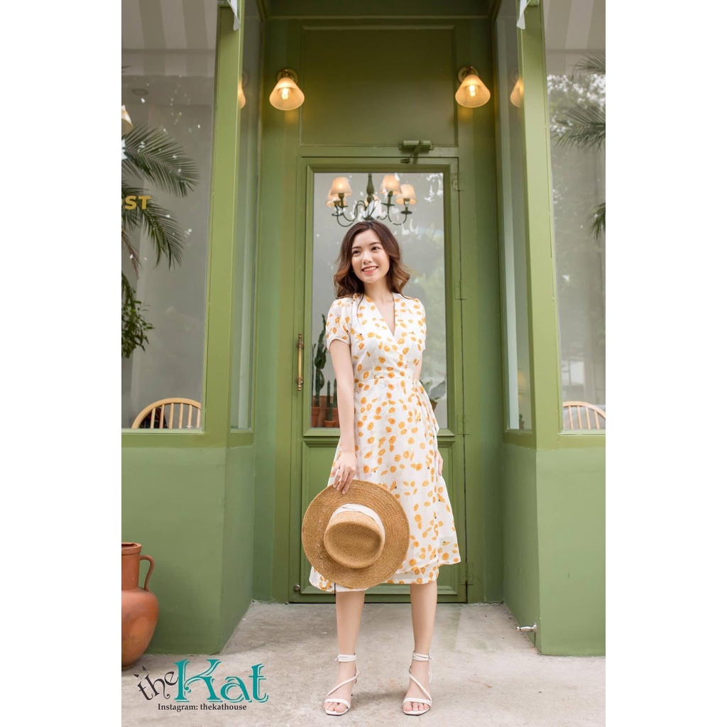 Đầm Tơ Hoa Cổ V Mùa Hè The Kat House, chất vải mềm mịn, hoạ tiết hoa xinh xắn thanh lịch, đủ màu, đủ size