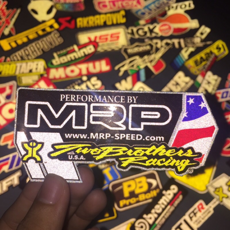 Logo TBs racing chất liệu phản quang . Kích thước 10.4 x 5.8cm. Hình dán decal siêu dính. Chống nước, tem đua trang trí.