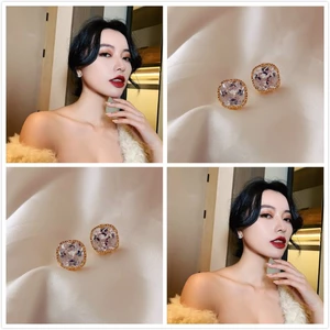 Bông tai hình vuông nhỏ thời trang hàn quốc
