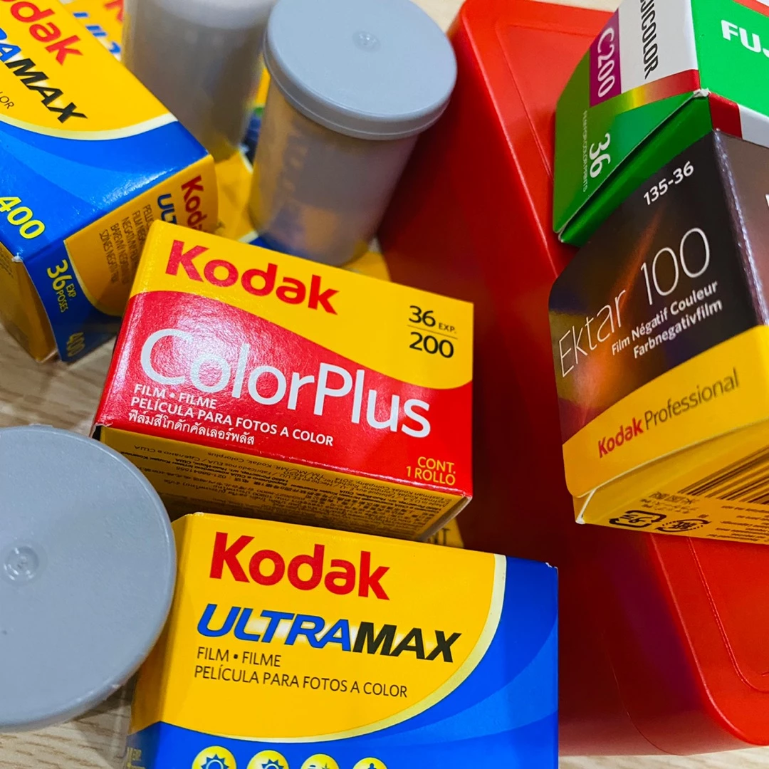 Film Kodak Ektar 100 ISO 100 36 tấm tráng C41