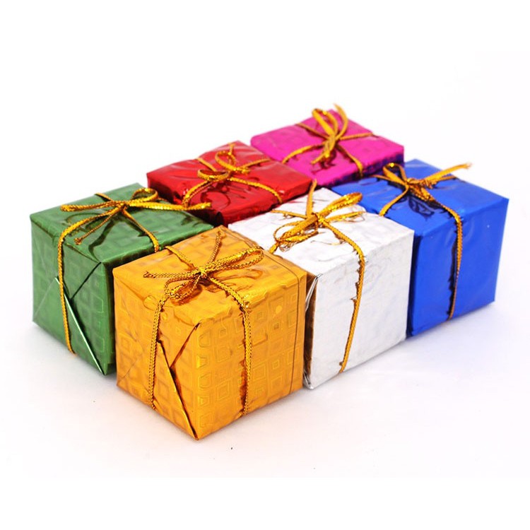 Vỉ 6 hộp quà 6x6cm hoặc Vỉ 6 hộp quà 4x4cm trang trí cây thông Noel