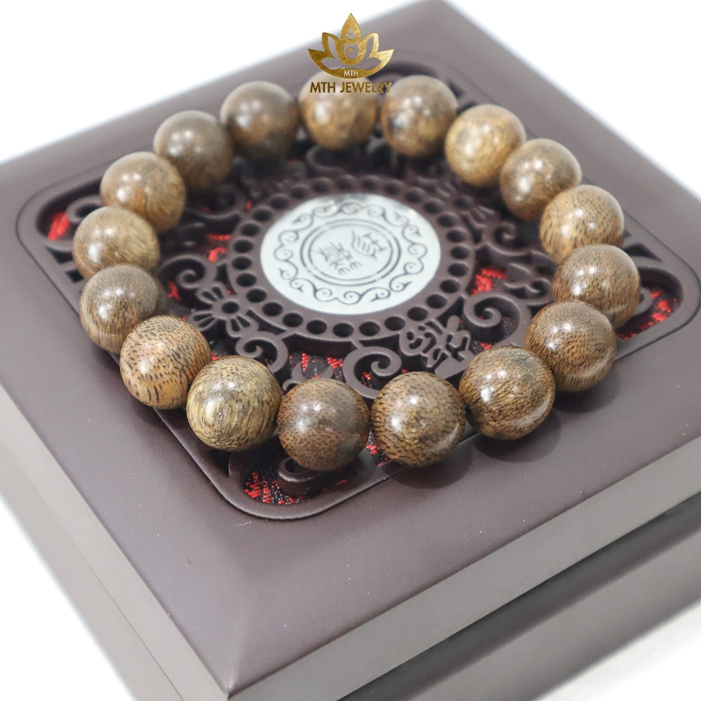 Ảnh Vòng Tay Trầm Hương Đeo Tay Tròn Đơn Size 12mm - MTH JEWELRY 4
