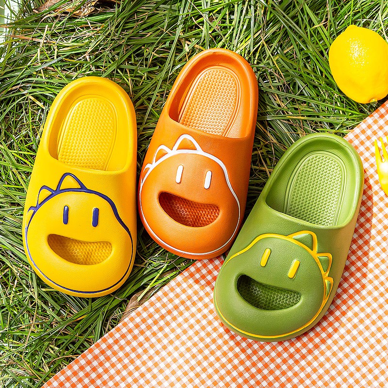Cheerful Mario 2 tuổi +Dép dễ thương cho bé chống va đập chống trượt EVA khủng long ngủ trẻ em