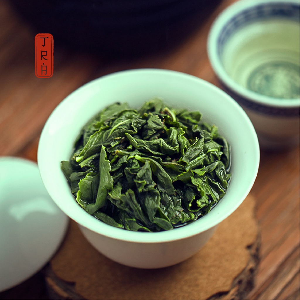 Thiết quan âm thượng hạng bằng gỗ cao cấp, 500g trà thượng hạng chia 64 túi nhỏ,thích hợp làm quà lễ