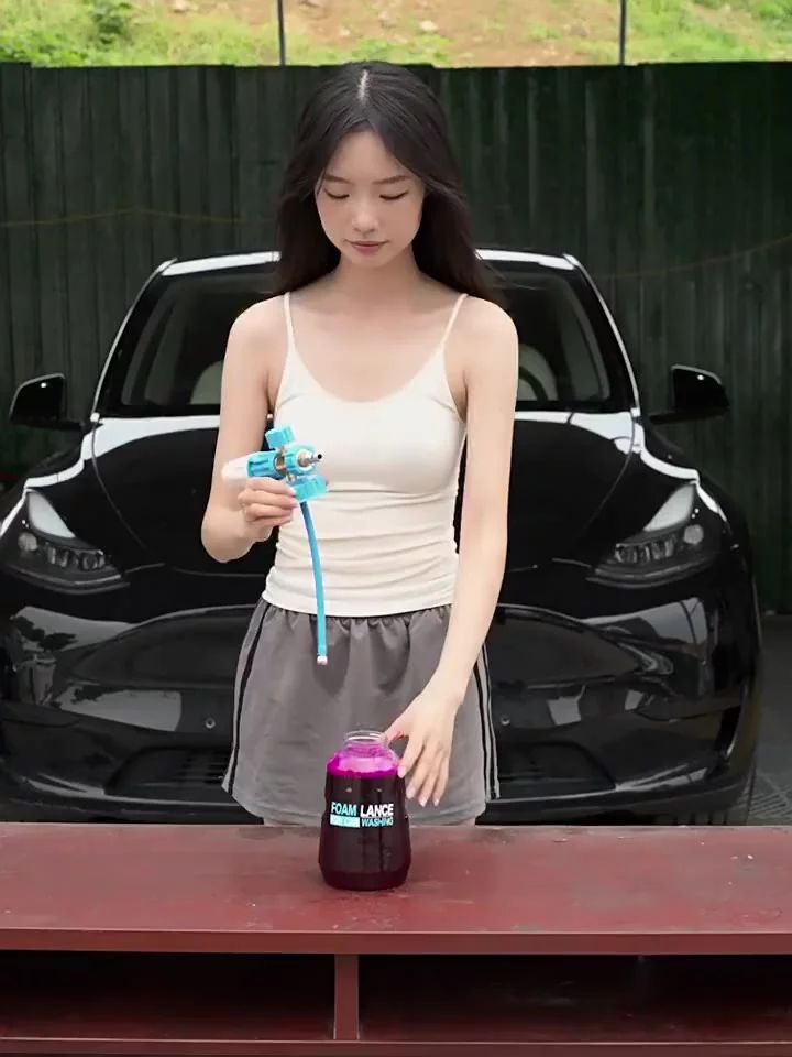 Chai tạo bọt tuyết SFC7 cho máy rửa xe