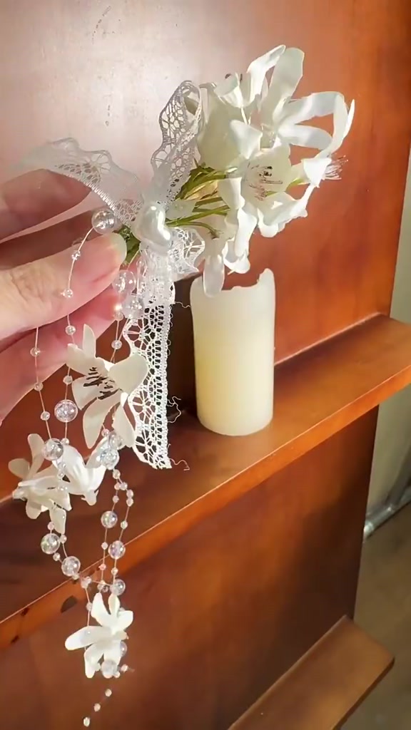 Kẹp tóc nữ viền ren thiết kế giống hoa trắng phụ kiện thời trang