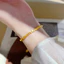 Vòng tay titan cao cấp không gỉ thiết kế hình vuông nhiều cạnh sáng lấp lánh thời trang sang trọng dành cho nữ