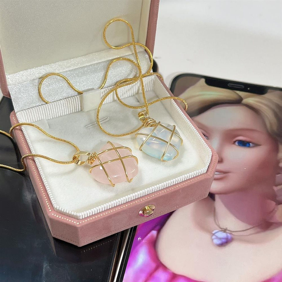 Vòng cổ Mặt Trái Tim Đính Đá Opal Màu Hồng Thời Trang Hàn Quốc Dành Cho Nữ