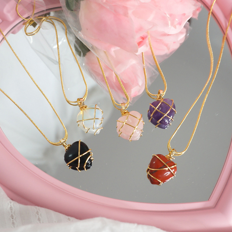 Vòng cổ Mặt Trái Tim Đính Đá Opal Màu Hồng Thời Trang Hàn Quốc Dành Cho Nữ