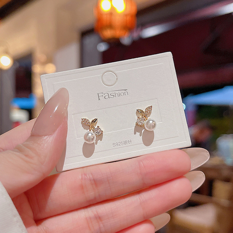Bông Tai Mạ Bạc 925 Hình Chiếc Lá Đính Ngọc Trai Mini Sang Trọng