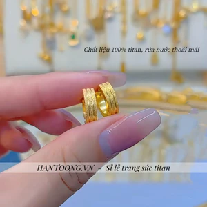 Khuyên tai tròn bằng titan không gỉ mạ vàng 24k phun cát ánh kim lấp lánh thời trang thanh lịch dành cho nữ