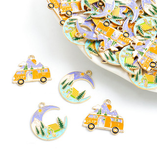 Set 4 Mặt Dây Chuyền Hình Ngọn Núi Hoạt Hình / Ngôi Nhà / Mặt Trăng Tráng Men Bằng Hợp Kim Dùng Làm Quà Lưu