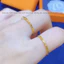 Nhẫn titan nữ không gỉ mạ vàng 18k thiết kế khắc hoạ tiết hình thoi bản nhỏ thời trang đơn giản thanh nhã