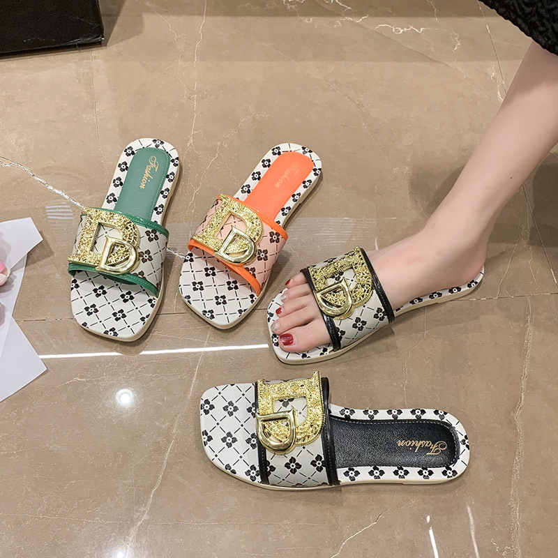 Dép sandal đế mềm dày thời trang mùa hè 2025 phong cách mới cho nữ