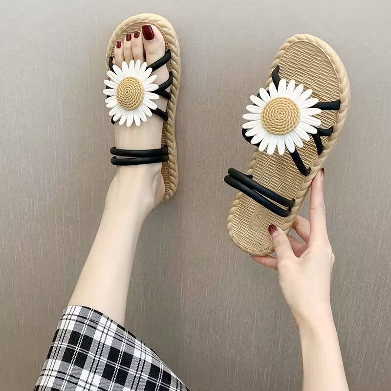 Dép Sandal Đi Biển Đế Mềm Họa Tiết Hoa Cúc Thời Trang Mùa Hè 2025 Cho Nữ