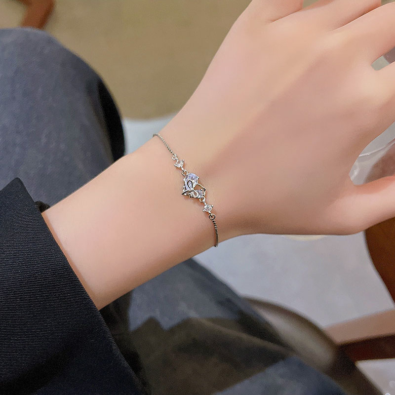 Sang trọng tinh tế zircon heart bow vòng tay phụ nữ pull-out hand jewelry