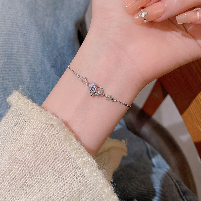 Sang trọng tinh tế zircon heart bow vòng tay phụ nữ pull-out hand jewelry
