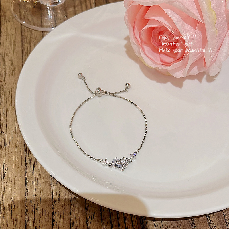 Sang trọng tinh tế zircon heart bow vòng tay phụ nữ pull-out hand jewelry