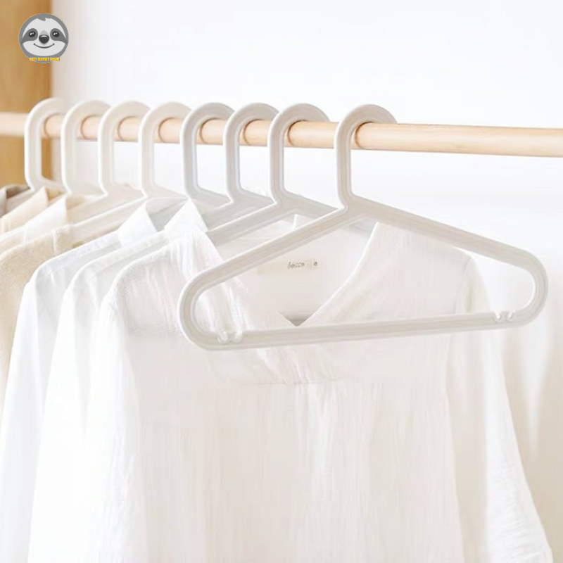 [Hàng Có Sẵn] ikea style / Móc Treo Quần Áo Bằng Nhựa Màu Trắng / Đen Chống Trượt / Siêu Tiết Kiệm