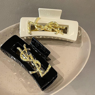 Kẹp Gắp Trầm Hương Hình Cá Mập Bằng acrylic