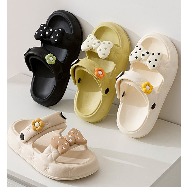 Giày sandal Siêu Nhẹ Với Hình Dán Dễ Thương