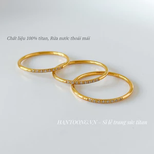 Nhẫn nữ làm bằng titan không gỉ mạ vàng 18k thiết kế nhiều đá xinh xắn dễ thương phong cách hàn quốc