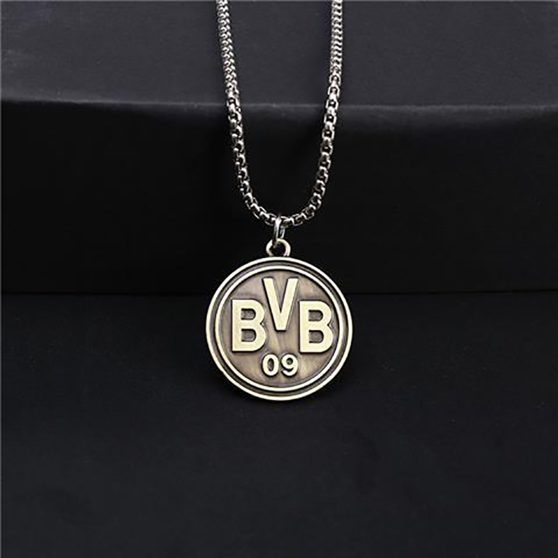 Câu Lạc Bộ Bóng Đá Real Madrid FC Barcelona Arsenal Juventus Vòng Cổ Quạt Trang Trí Mặt Dây Chuyền Quà Tặng