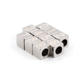Hạt xuyên lỗ vuông kỹ thuật số bằng thép không gỉ cho phụ kiện trang sức DIY