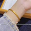 Vòng tay titan nữ không gỉ mạ vàng 24k thiết kế vân sợi theo phong cách cổ điển sang trọng