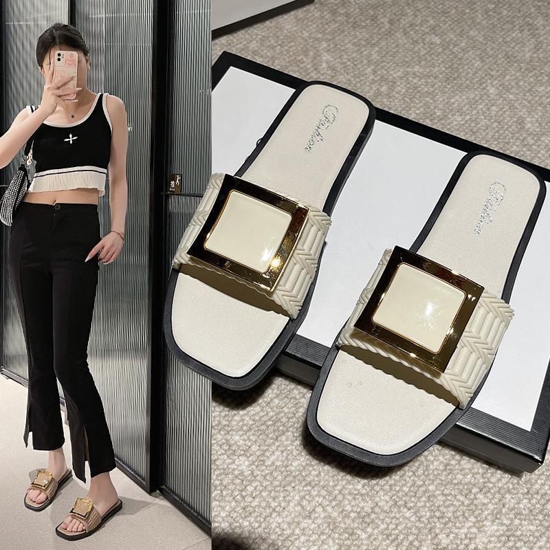 Giày Sandal Đế Bằng Mềm Mại Thoải Mái Chống Trượt Phong Cách Thời Trang Mới 2025