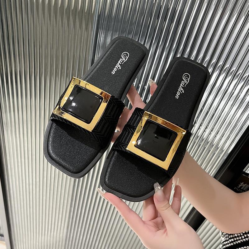 Giày Sandal Đế Bằng Mềm Mại Thoải Mái Chống Trượt Phong Cách Thời Trang Mới 2025