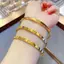 Vòng tay titan nữ không gỉ mạ vàng 18k thiết kế nhiều kiểu dáng thời trang thanh lịch trẻ trung