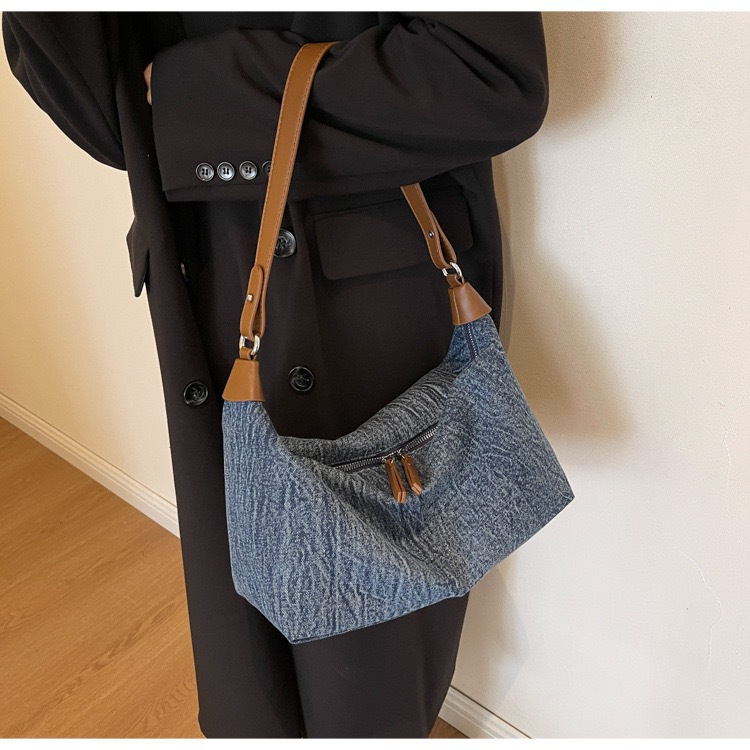 2024 Xuân Hè Túi denim Túi Đeo Ngang Thân Túi Đeo Vai Thời Trang Túi Đeo Ngang Vải denim Túi Đeo Ngang Vải denim Túi Đeo Vai Giải Trí Tôi Túi Đeo Ngang PU Bánh Bao Bun PU Túi denim PU