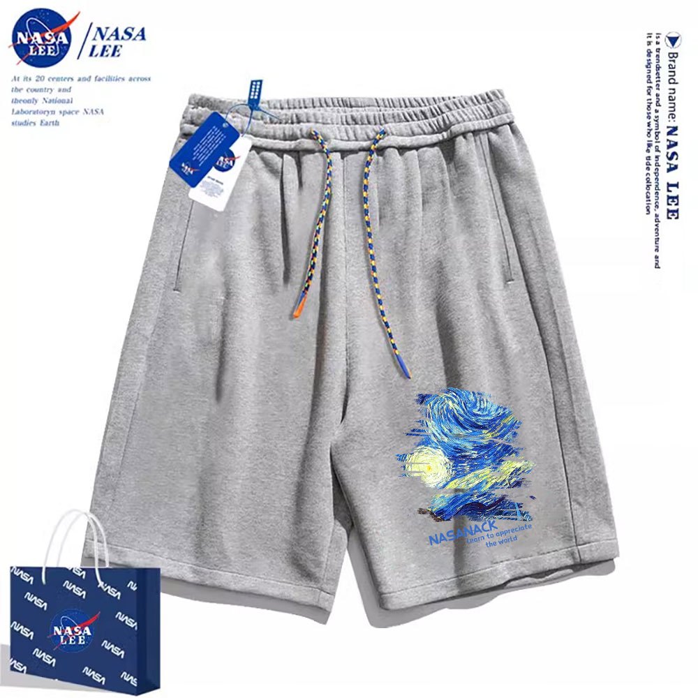 Thương hiệu Nasa Đồng thương hiệu 2024 Quần short dáng rộng Unisex phong cách mới, sử dụng chất liệu Cotton Co giãn dày, thích hợp cho quần short hợp thời trang mùa hè, chống mài mòn, dễ dàng kết hợp, thoáng khí thoải mái, tận hưởng thời gian mát mẻ!