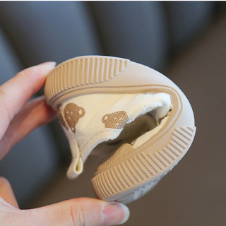 Phim hoạt hình Toddler Sandals với gót chân